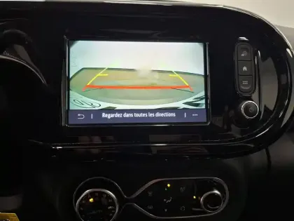 Photo 37 Renault Twingo  III E-Tech
