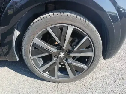 Photo 18 Peugeot 208  Electrique 50 kWh 136ch