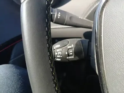 Photo 15 Peugeot 208  Electrique 50 kWh 136ch