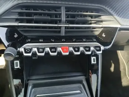 Photo 16 Peugeot 208  Electrique 50 kWh 136ch