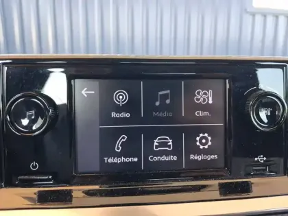 Photo 14 Peugeot 208  PureTech 75 S&S BVM5