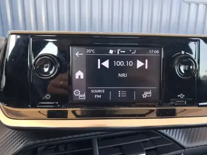 Photo 34 Peugeot 208 Gén. II Ph1 NG Like 5