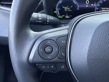 Photo 16 Toyota Corolla Hybride 140h Design