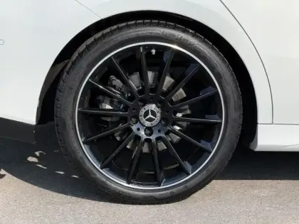 Photo 12 Mercedes CLA Coupé 200 d AMG Line