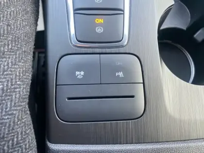 Photo 17 Ford Kuga 2.5 Duratec 190ch FHEV E85 ST-Line BVA