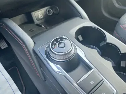 Photo 7 Ford Kuga 2.5 Duratec 190ch FHEV E85 ST-Line BVA