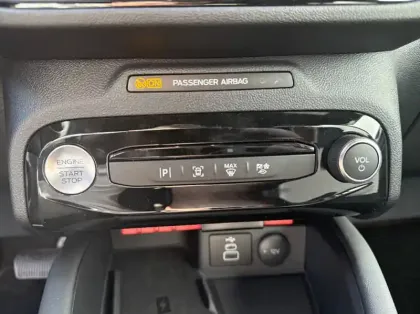 Photo 21 Ford Kuga 2.5 Duratec 180ch Hybrid FlexiFuel ST-Line Powershift