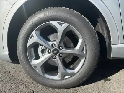 Photo 13 Ford Kuga 2.5 Duratec 180ch Hybrid FlexiFuel ST-Line Powershift