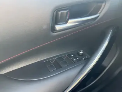 Photo 13 Toyota Corolla Hybride 196h GR Sport