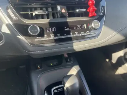 Photo 14 Toyota Corolla Hybride 196h GR Sport