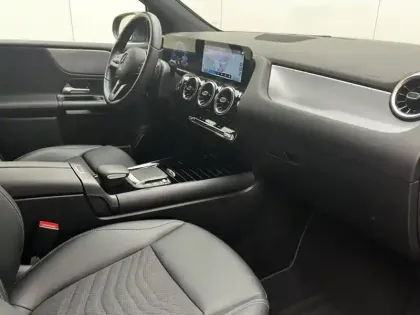 Photo 13 Mercedes Classe B Gén. III (W247) Ph1 Business Line Editio 5