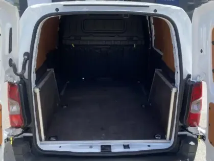 Photo 18 Peugeot Partner III BHDI 100 S&S STANDARD 650KG PREMIUM