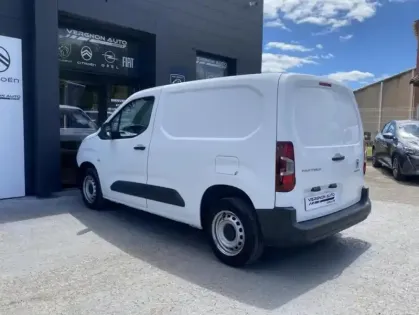 Photo 31 Peugeot Partner III BHDI 100 S&S STANDARD 650KG PREMIUM