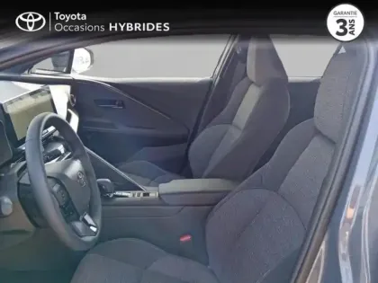 Photo 26 Toyota C-HR  1.8 Hybride 140ch Graphic MY26