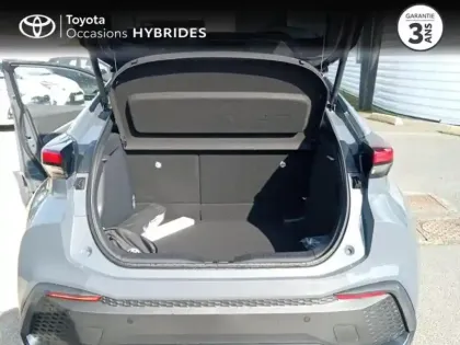 Photo 10 Toyota C-HR  1.8 Hybride 140ch Graphic MY26