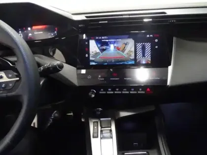 Photo 14 Peugeot 308  1.2 Hybrid 145ch GT e-DCS6