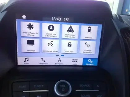 Photo 10 Ford Kuga  1.5 Flexifuel-E85 150ch Stop&Start Vignale 4x2 Euro6.2