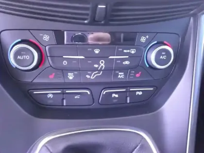 Photo 11 Ford Kuga  1.5 Flexifuel-E85 150ch Stop&Start Vignale 4x2 Euro6.2