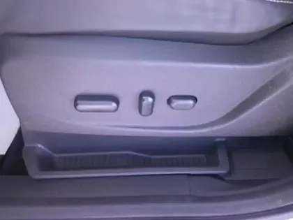 Photo 12 Ford Kuga  1.5 Flexifuel-E85 150ch Stop&Start Vignale 4x2 Euro6.2