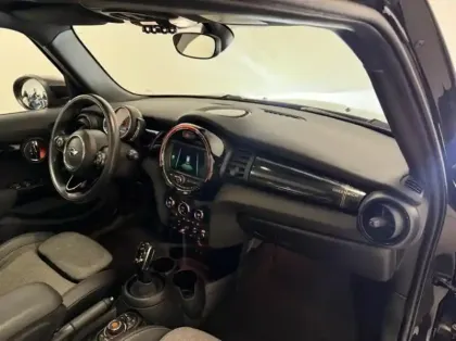 Photo 6 Mini Mini  5 Portes One 102ch Edition Greenwich BVA7 109g