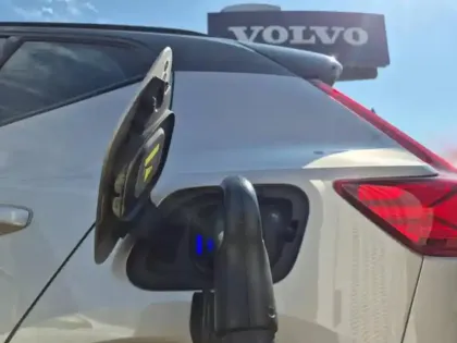 Photo 6 Volvo Xc40  Recharge 231ch Start EDT