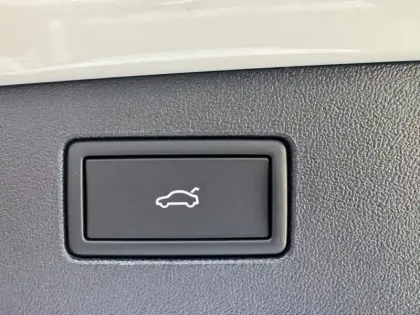 Photo 10 Volkswagen Tiguan Gén. III Ph1 R-Line Edition 5