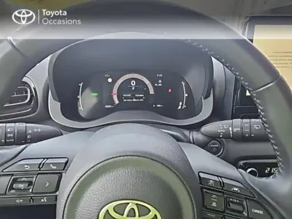 Photo 8 Toyota Yaris  116h Design 5p MC24