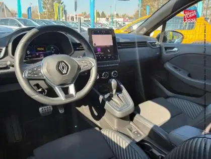 Photo 14 Renault Clio  1.6 E-Tech 145ch full hybrid esprit Alpine - 24