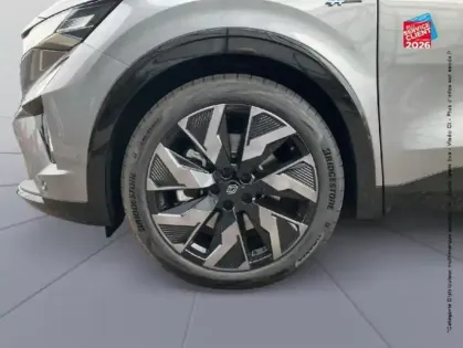 Photo 9 Renault Rafale  1.2 E-Tech full hybrid 200ch esprit Alpine - 26