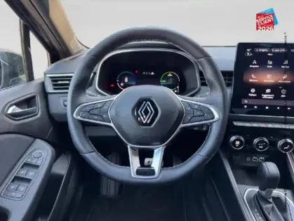 Photo 11 Renault Clio  1.6 E-Tech 145ch full hybrid esprit Alpine - 24 GPS