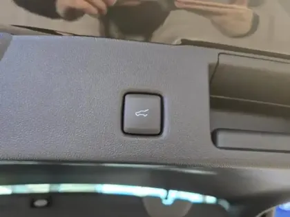 Photo 9 Ford Kuga  2.5 Duratec 180ch Hybrid FlexiFuel ST-Line X Powershift