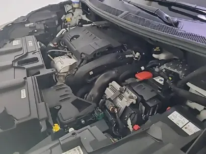 Photo 14 Peugeot 3008  Hybrid 225 e-EAT8