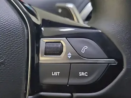 Photo 28 Peugeot 3008  Hybrid 225 e-EAT8