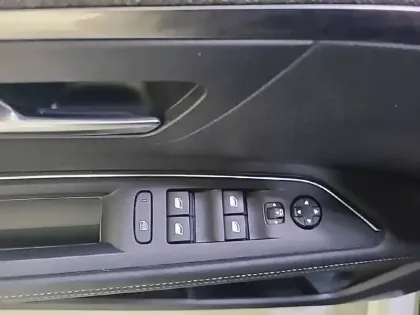 Photo 30 Peugeot 3008  Hybrid 225 e-EAT8