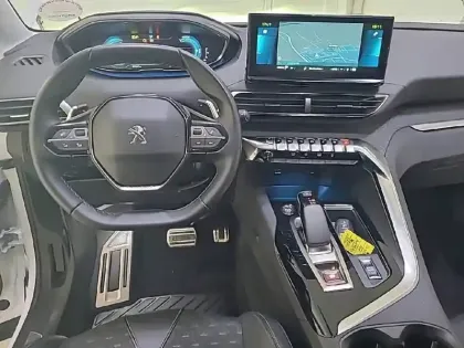 Photo 7 Peugeot 3008  Hybrid 225 e-EAT8