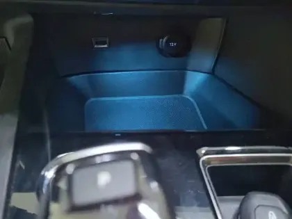 Photo 24 Peugeot 3008  Hybrid 225 e-EAT8