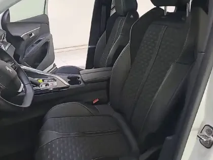 Photo 10 Peugeot 3008  Hybrid 225 e-EAT8