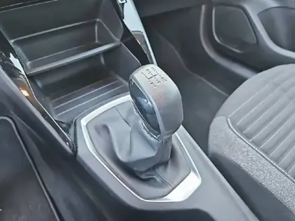 Photo 13 Peugeot 208  PureTech 75 S&S BVM5