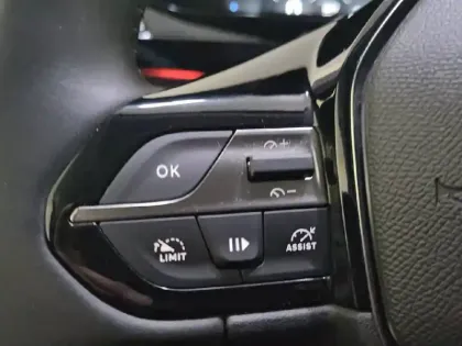 Photo 27 Peugeot 308  PureTech 130ch S&S BVM6