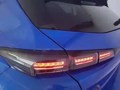 Photo 16 Peugeot 308  PureTech 130ch S&S BVM6