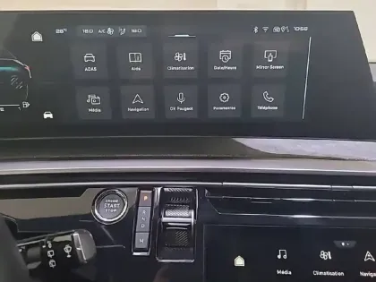 Photo 86 Peugeot 5008  Hybrid 136 e-DCS6