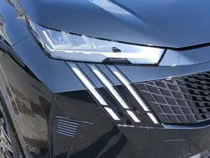 Photo 37 Peugeot 5008  Hybrid 136 e-DCS6