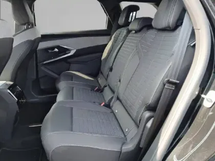 Photo 55 Peugeot 5008  Hybrid 136 e-DCS6