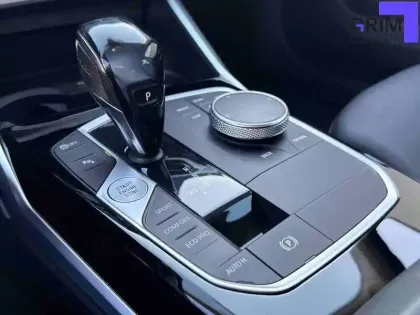 Photo 9 BMW Serie 3 Touring 320d xDrive 190 ch BVA8