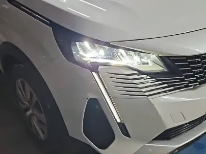 Photo 15 Peugeot 5008  BlueHDi 130ch S&S EAT8