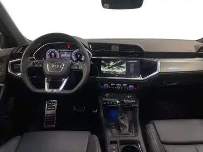 Photo 7 Audi Q3 35 TFSI 150 ch S tronic 7 S line plus