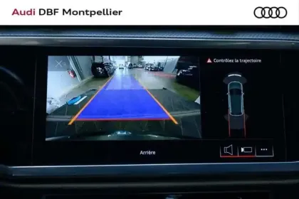 Photo 6 Audi Q3 45 TFSIe 245 ch S tronic 6 S line