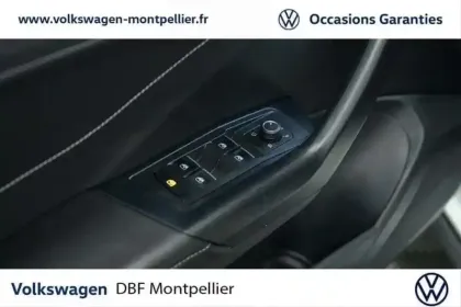 Photo 7 Volkswagen T-roc 1.5 TSI EVO2 150 Start/Stop DSG7 R-Line Edition