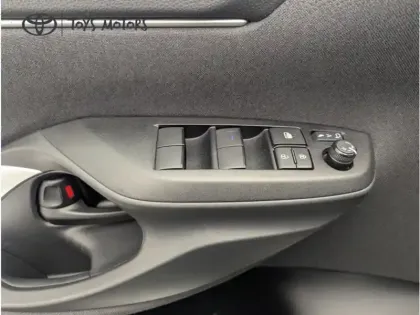 Photo 16 Toyota Yaris Hybride 1.5 HYBRID 116H DYNAMIC AUTO