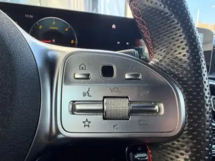 Photo 11 Mercedes Classe A 180 d 116ch AMG Line 7G-DCT